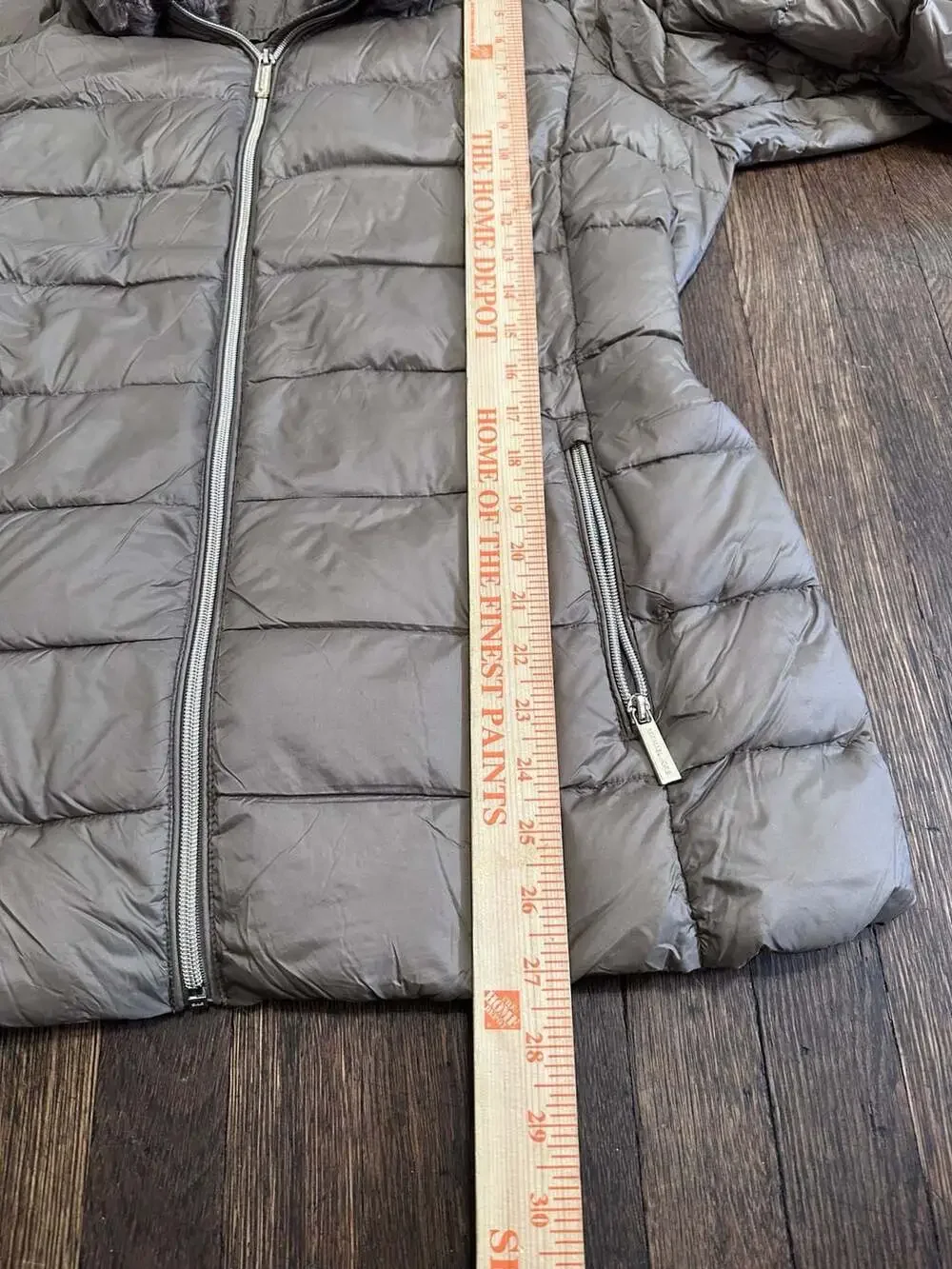 Michael Kors Women's Ultra Light Weight Down Fill Puffer Jacket  Faux Fur Collar